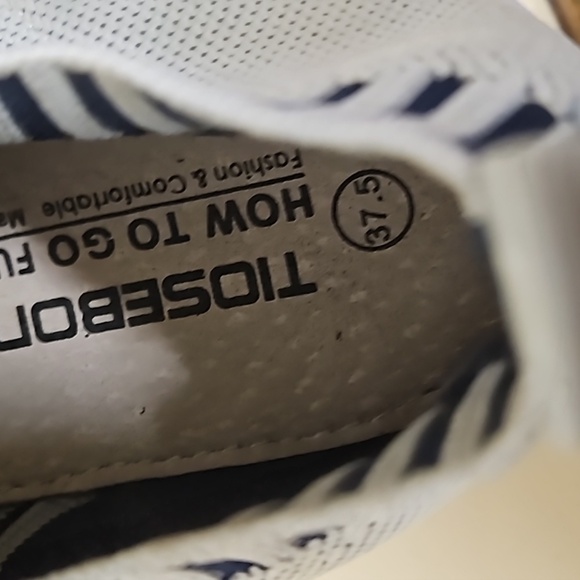 Lightweight sneakers - Picture 5 of 5